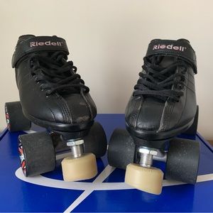 R3 Roller Derby Skates